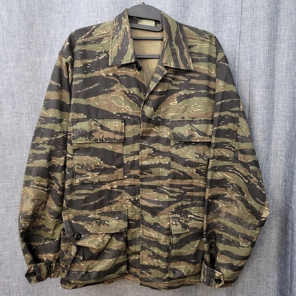 Rothco Tiger Stripe Camouflage Field Jacket BDU Camo Button Men's Small-Reg - Picture 1 of 13